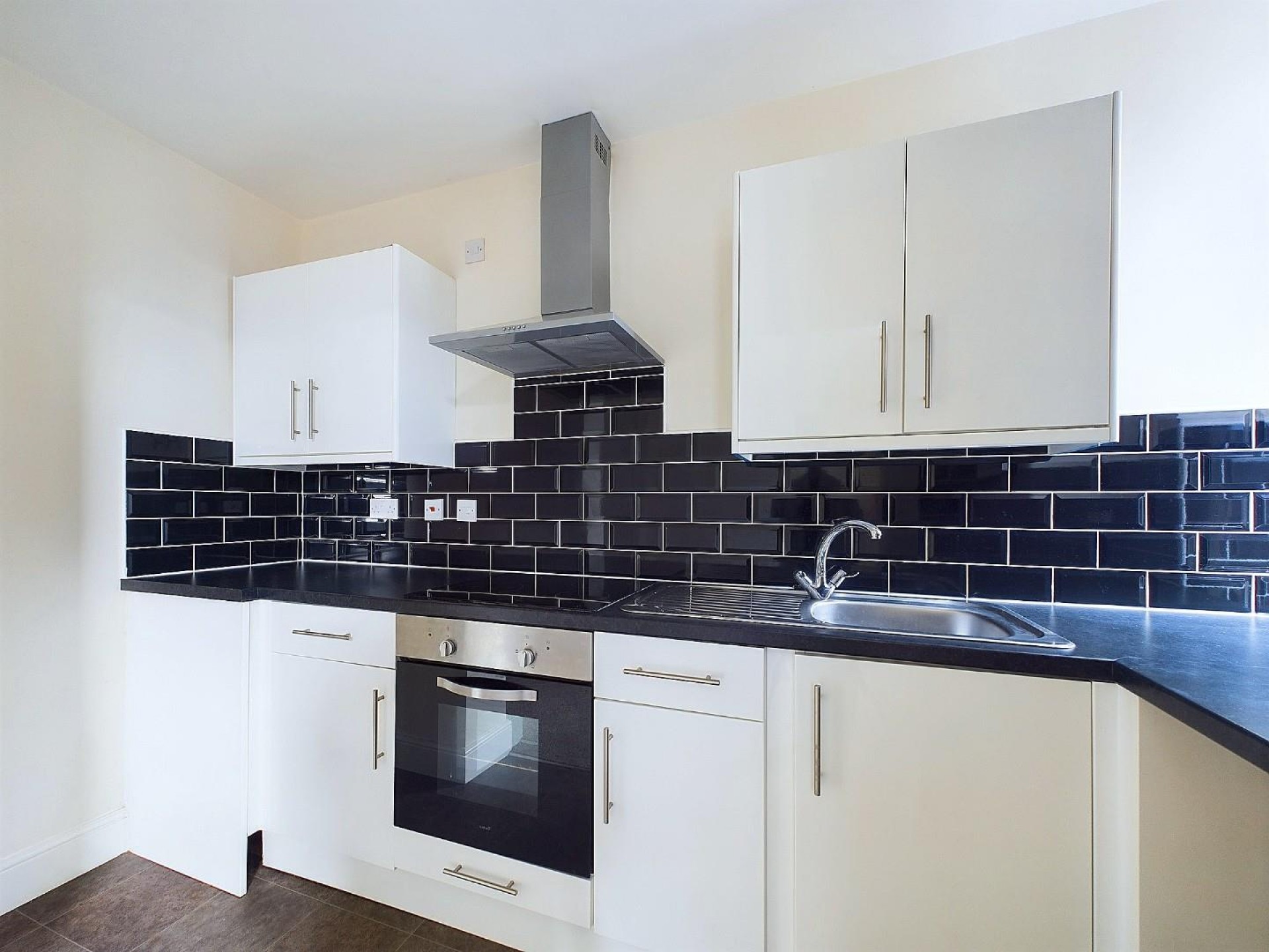 Images for Flat 4 Dale House, Market Place, Wirksworth